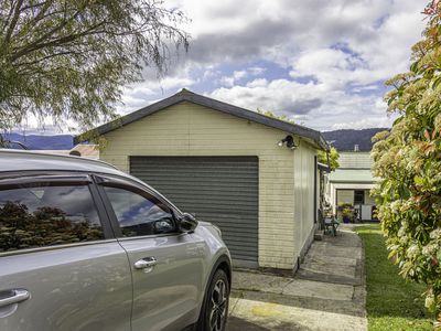 11 Old Apple Court, Huonville