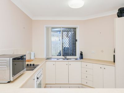 2 / 24 Kerr Street, Meikleville Hill