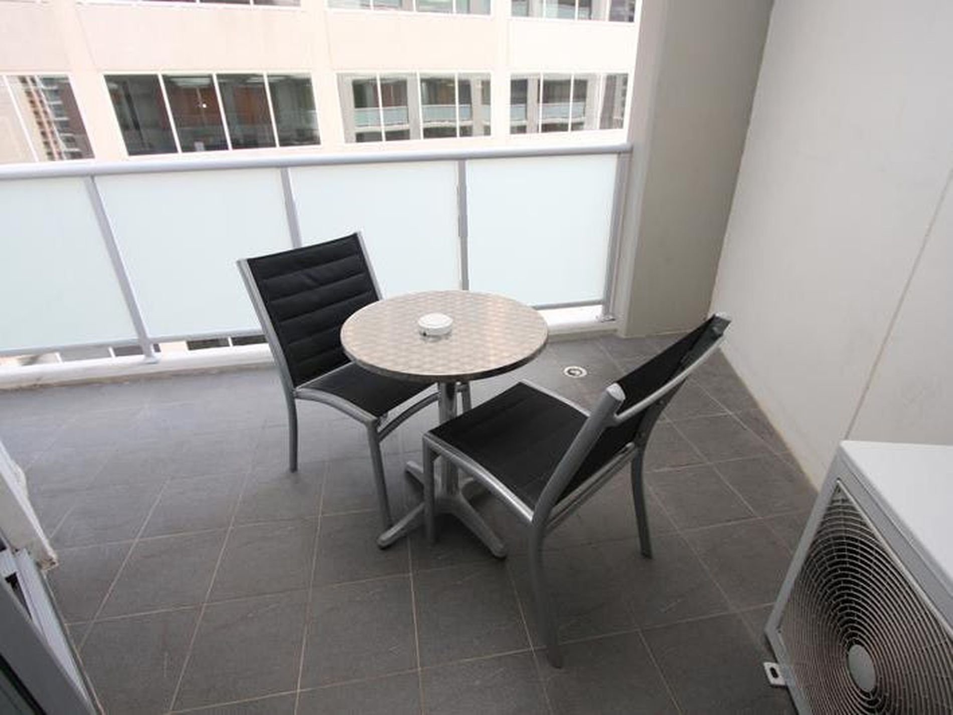 907 / 2-8 Cunningham Street, Haymarket