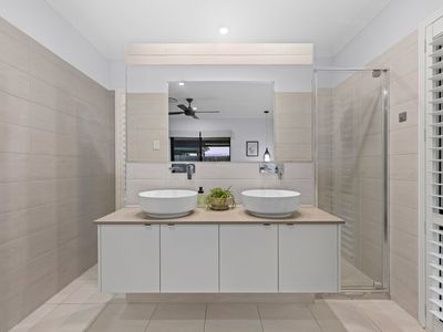 15 Eucalypt Street, Wakerley