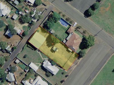 4 Gladstone Street, Parkes