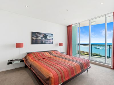 2405 / 1 Como Crescent, Southport