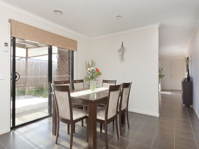 5 Nandaly place, Cranbourne West