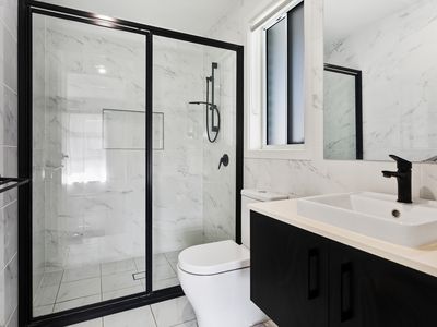 3 Flannery Drive, Calderwood