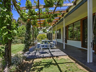 623 Back Creek Road, Yackandandah