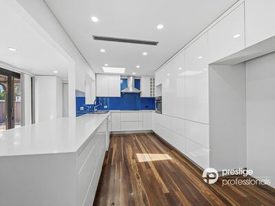 24 Governor Macquarie Drive, Chipping Norton