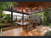 311 Long Street East, Graceville