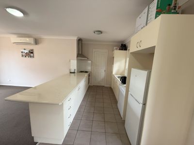 2 / 2A Wilga Street, Parkes
