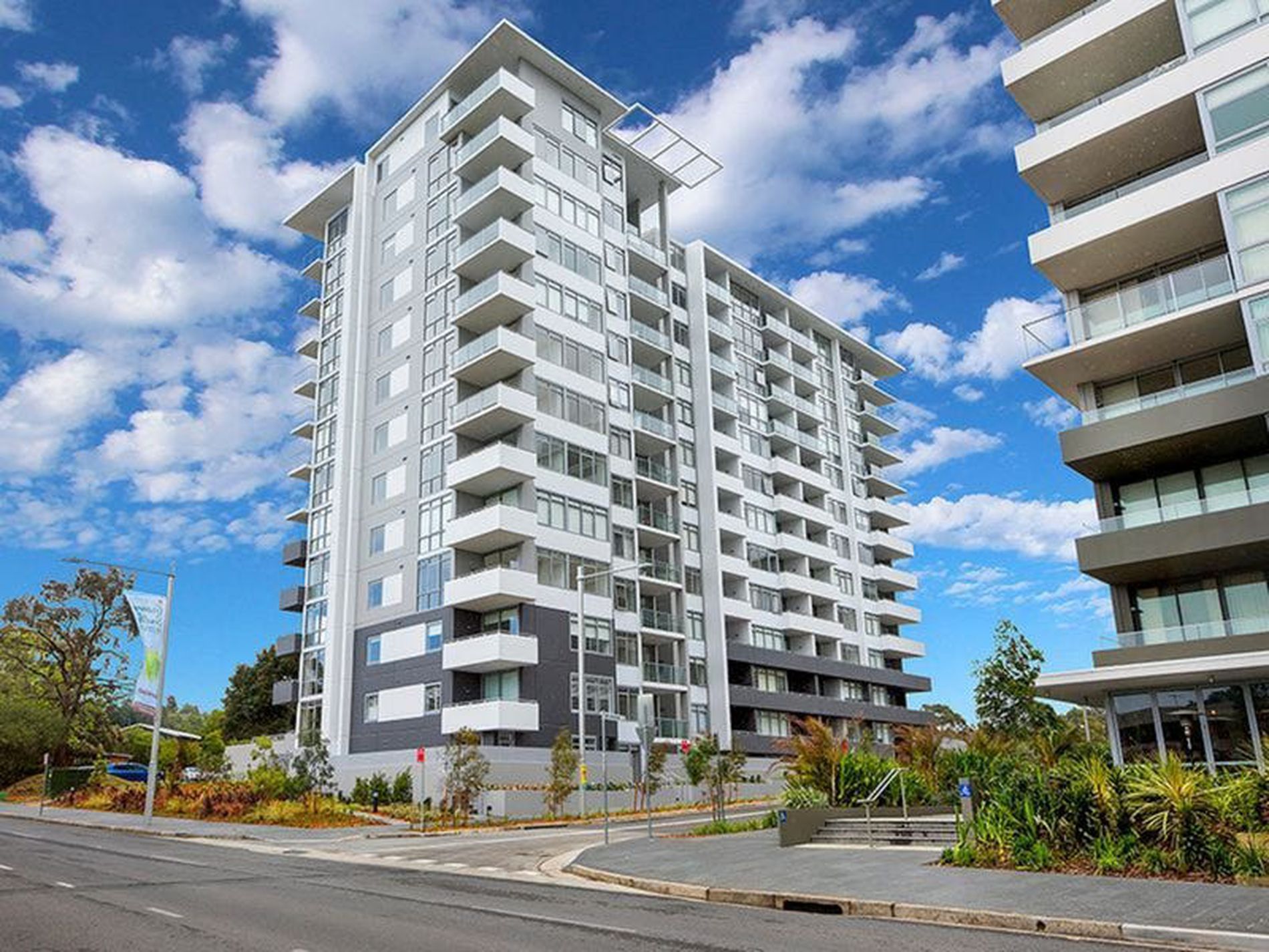 208 / 1 Saunders Close, Macquarie Park