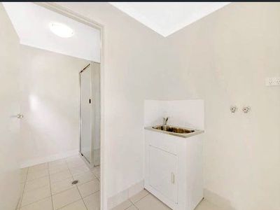 1 / 1 Collins Lane, Kin Kora