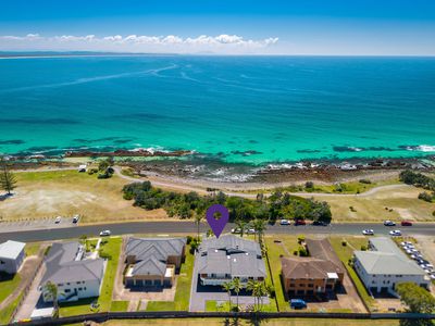 2 / 96 Head Street, Forster