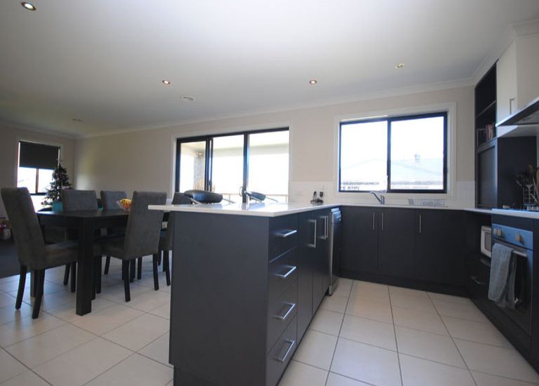 24 Coastal Court, Portland