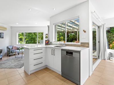 10A Scarboro Terrace, Murrays Bay