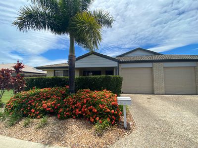 130 / 230 Pulgul Street, Urangan