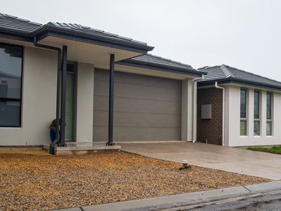 4 / 55 The Vines Drive, Normanville