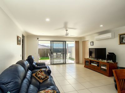 27 Blaxland Road, Urraween