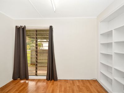 10 Nutmeg Street, Inala