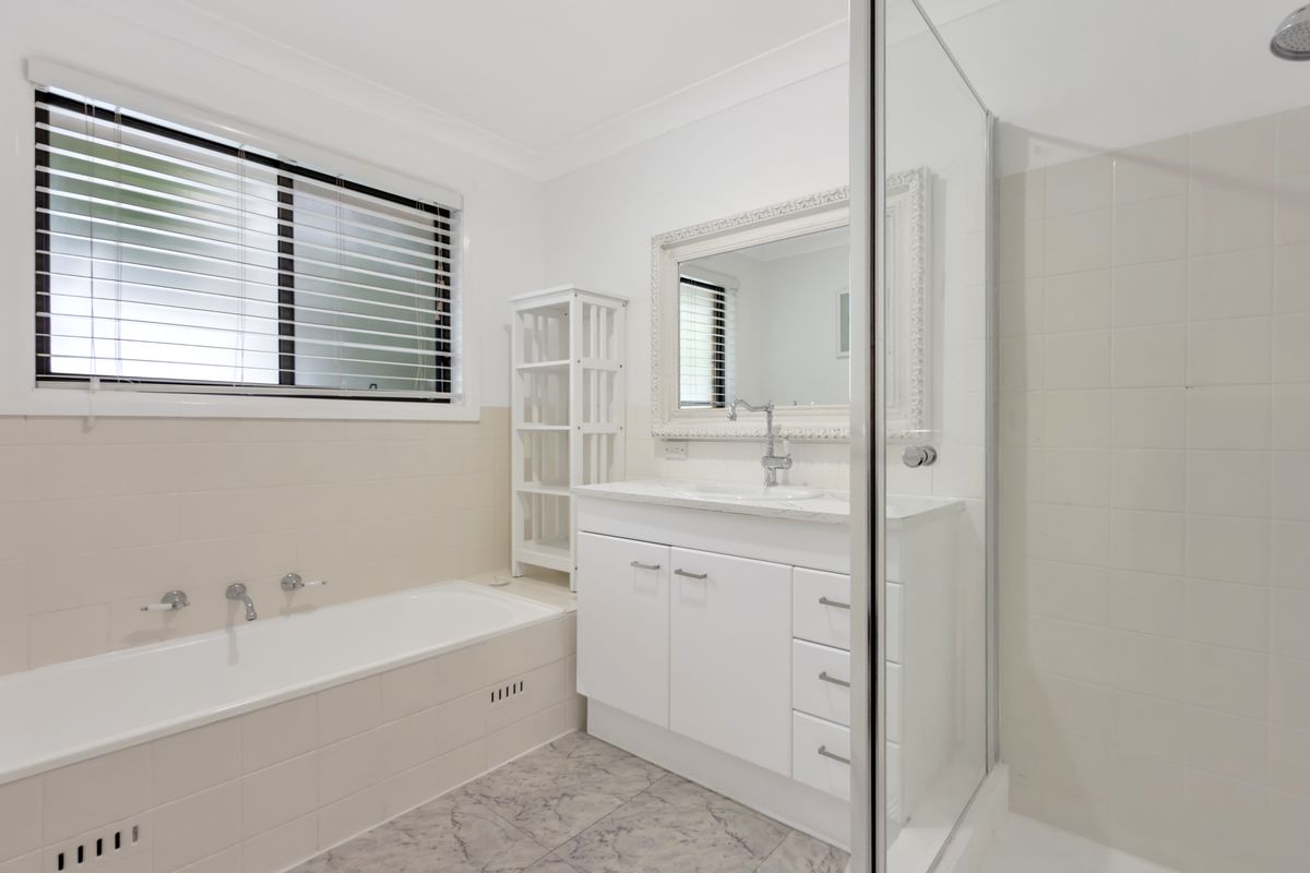 10 Mondy Crescent, Avoca Beach