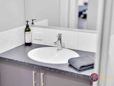 7 Boorn Green, Byford