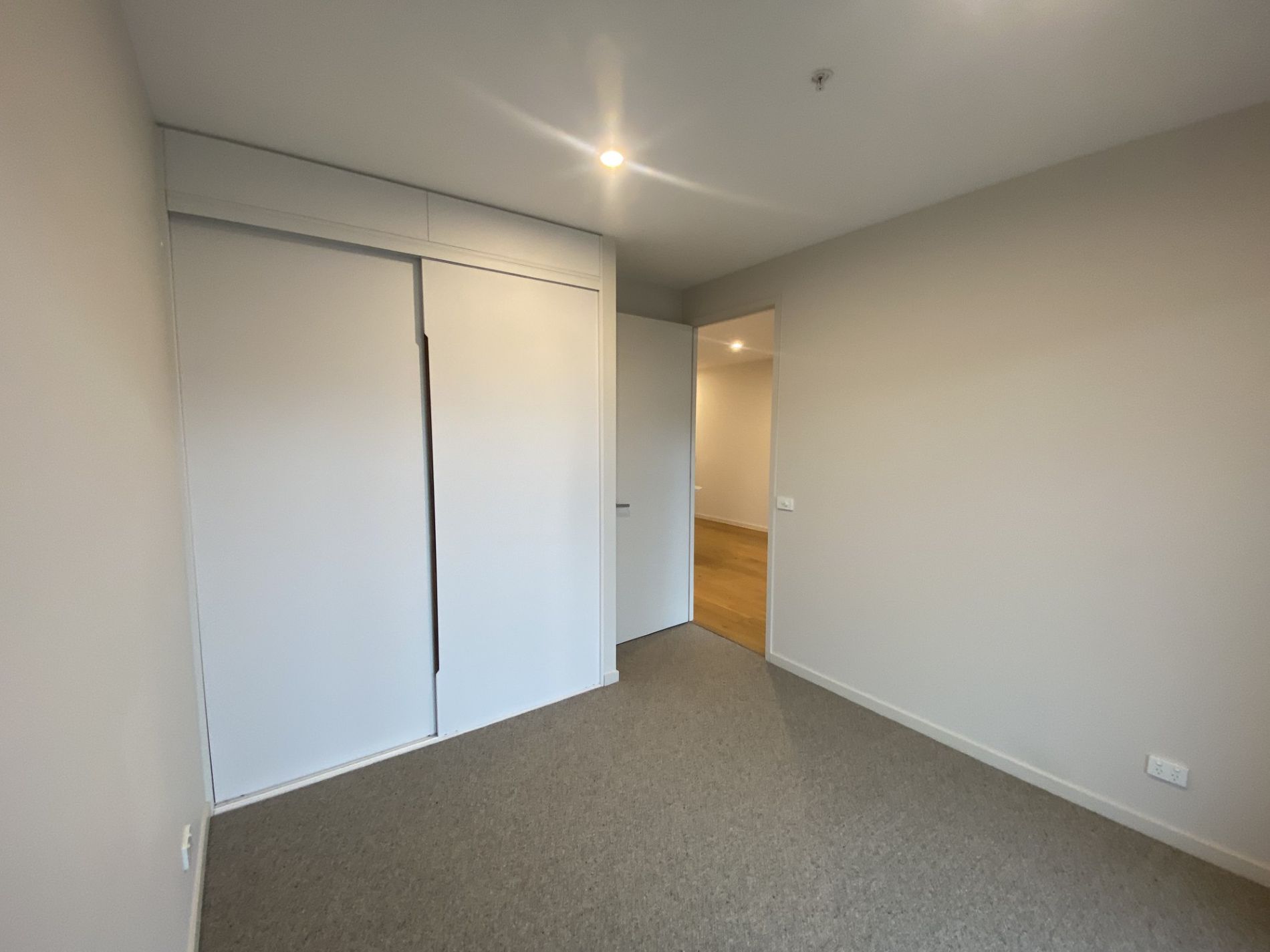 204a / 51 Johnson Street, Reservoir