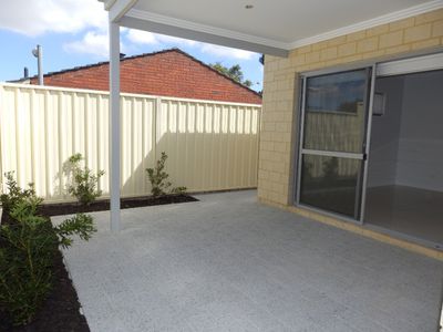 4 Heyshott Road, Balga