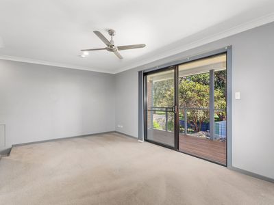 11 King George Parade, Forster