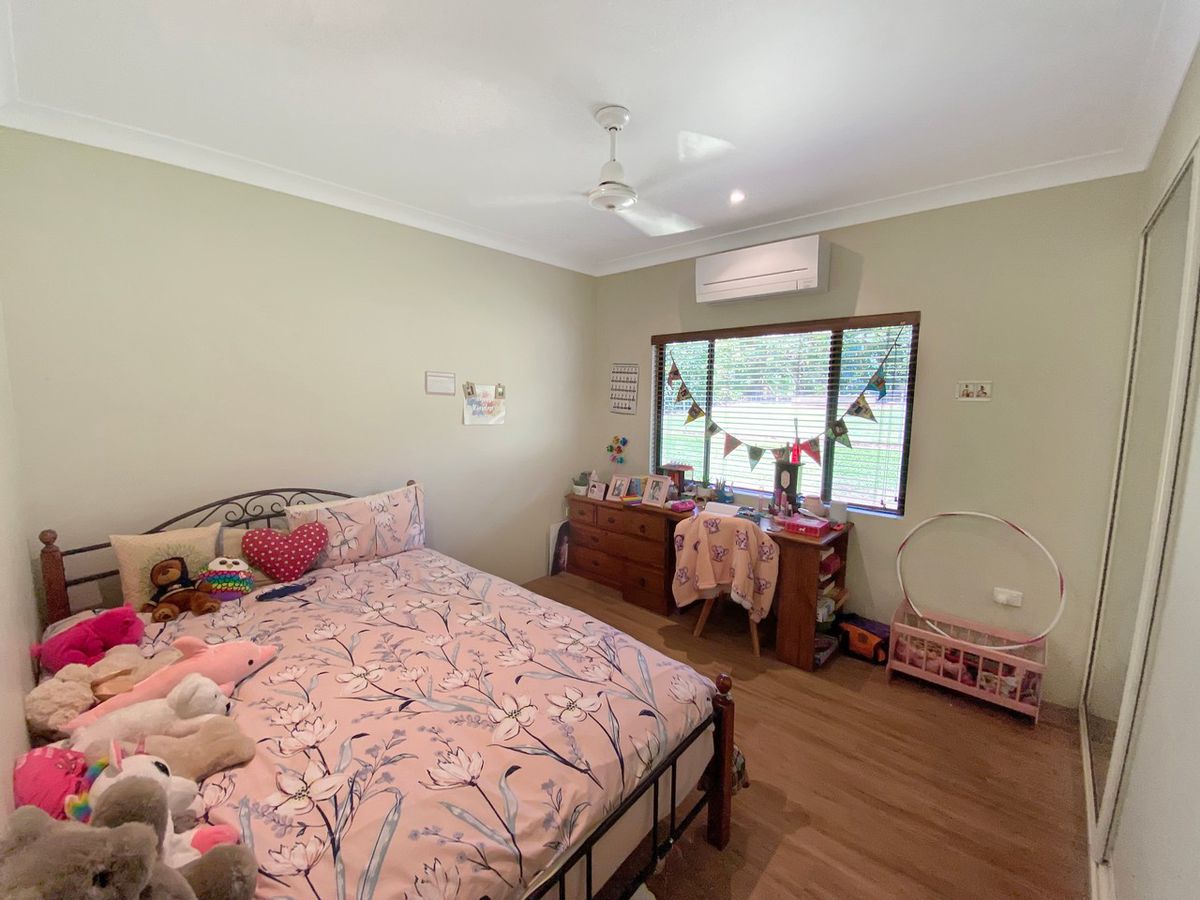 2 Larfield Close, Atherton