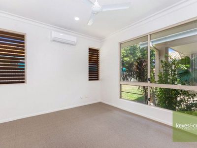 8 Amarina Court, Annandale