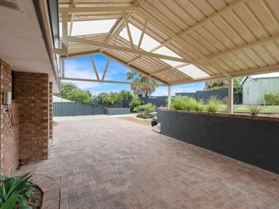 8 Nolan Place, Beldon