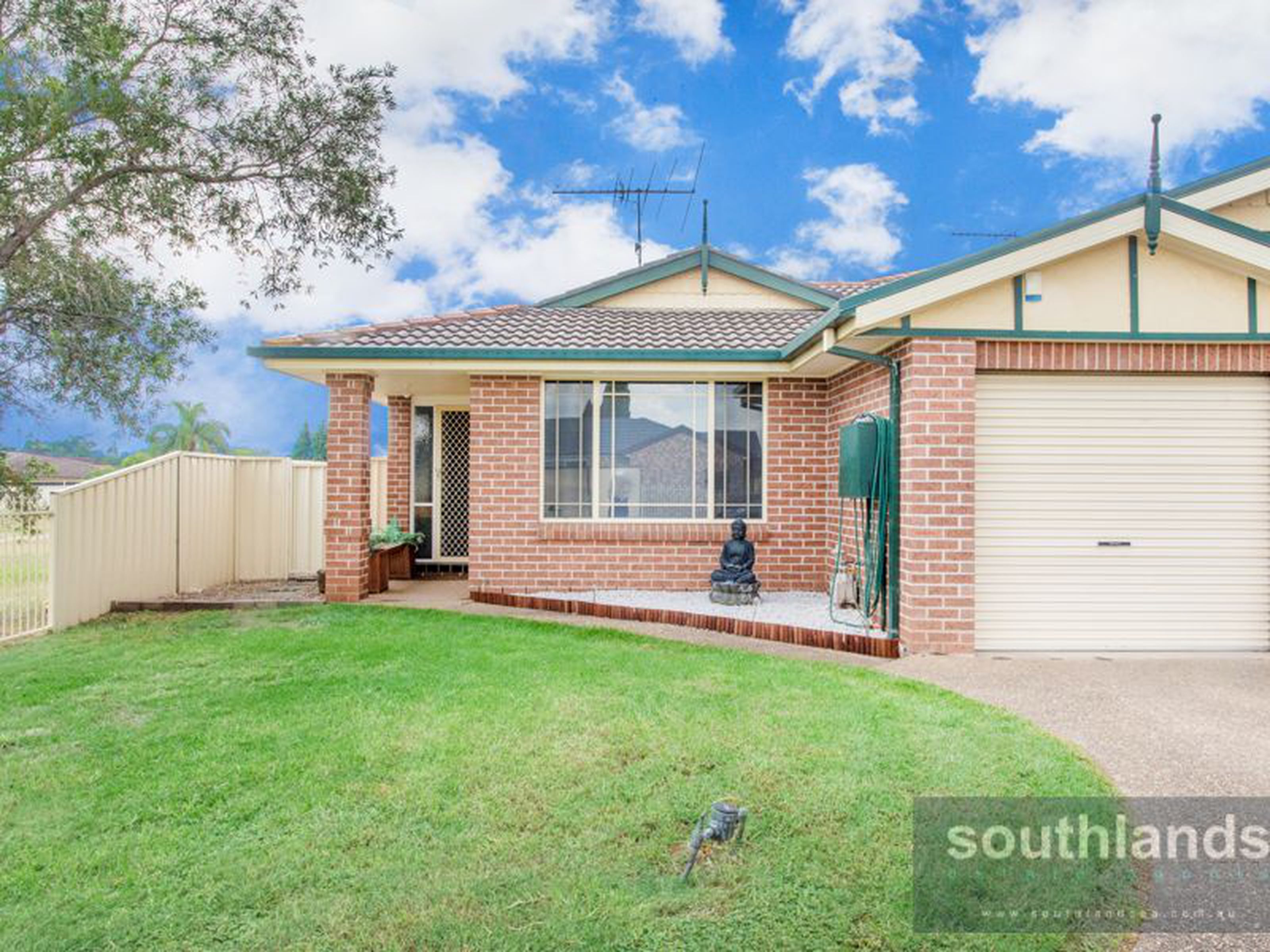 13 Gershwin Crescent, CLAREMONT MEADOWS