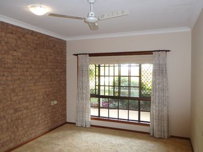 8/1 Rajah Road, Ocean Shores