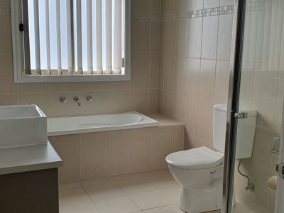 2 / 12 Sexton Court, Altona Meadows