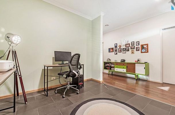 27 Cheltenham Close, Craigieburn