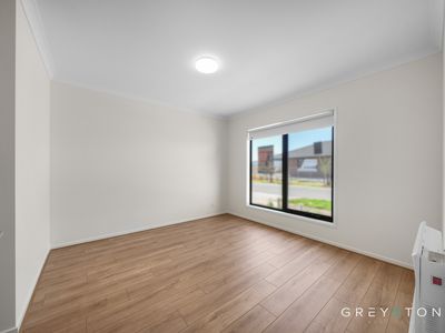 18 Blade Circuit, Fraser Rise