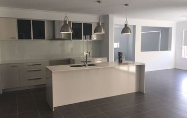 11 Levens Way, Officer