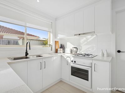 1 / 2 Hastie Court, Altona Meadows