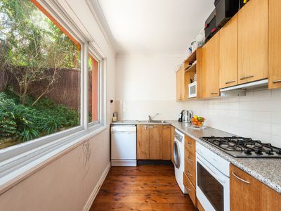 2 / 17 Alexander Street, Tamarama