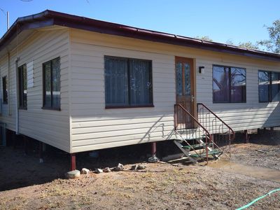 139 Wren Street, Longreach