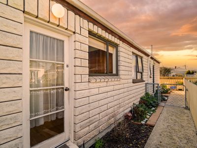 10D Law Street, Caversham
