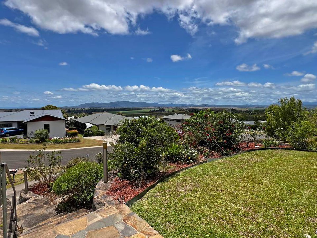 13 Moses Circuit, Atherton