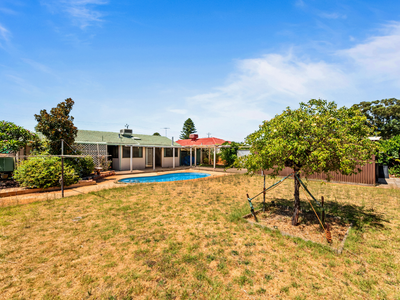 11 View Avenue, Langford