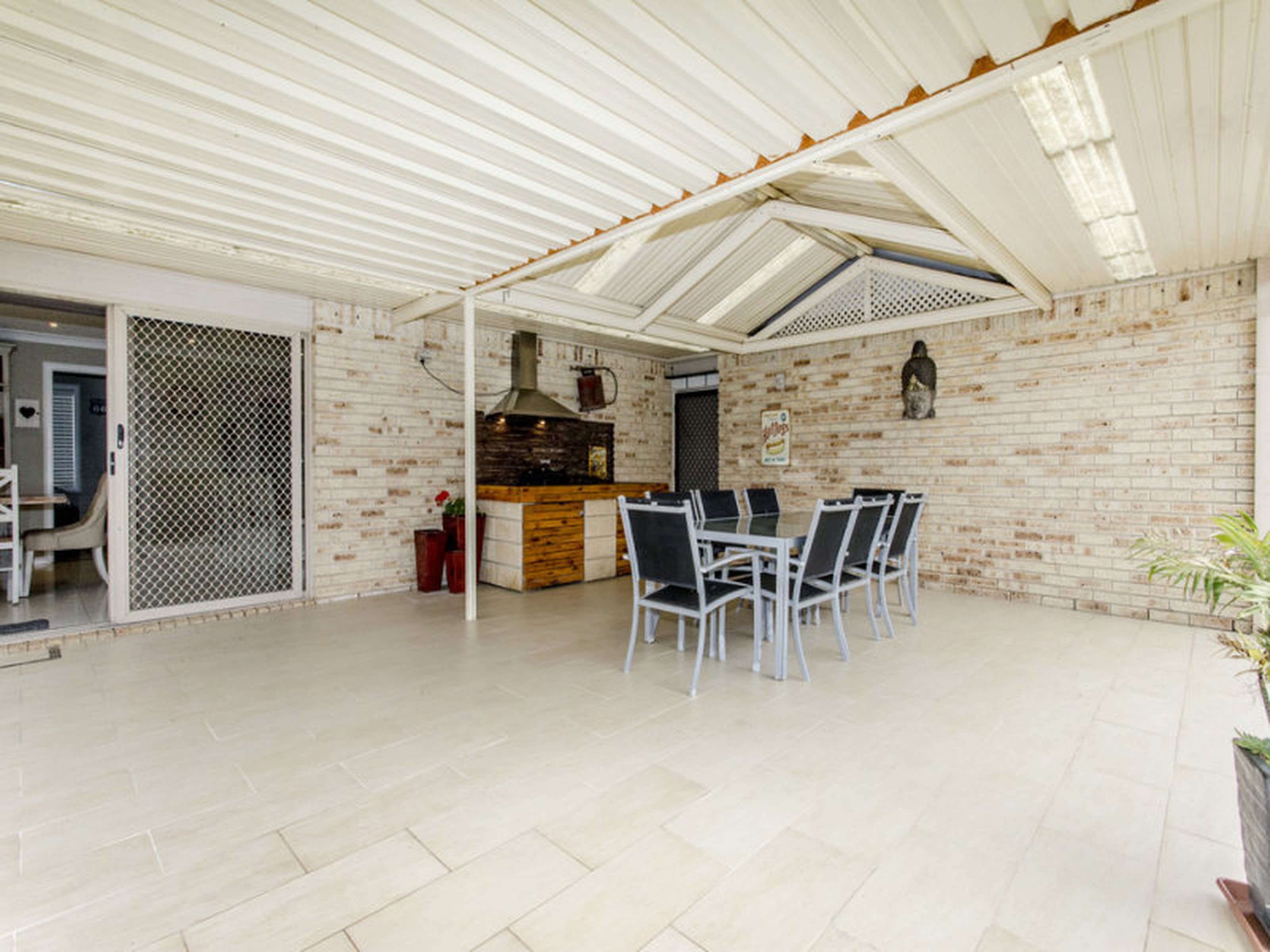 5 Woburn Place, GLENMORE PARK
