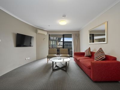 821 / 74 Northbourne Avenue, Braddon