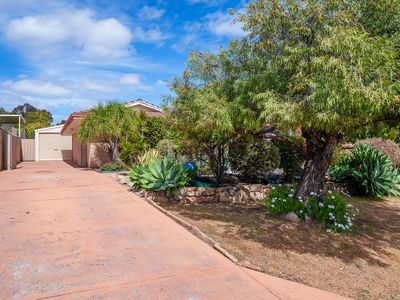 2B Eaglemont Drive, Swan View