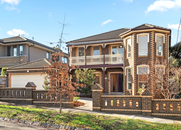16  Barina Road, Glen Iris