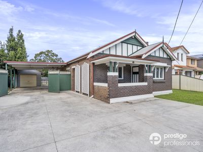 12 Moorebank Avenue, Moorebank
