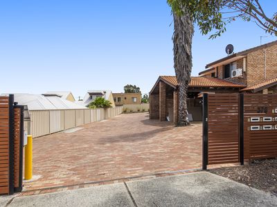 2 / 370 Canning Highway, Bicton