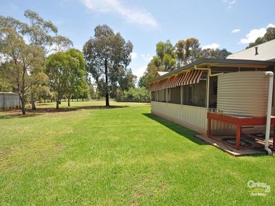13 Lakeland Drive, Dubbo