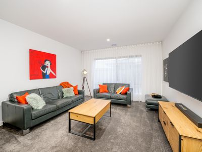 48 Sunningdale Boulevard, Tatura