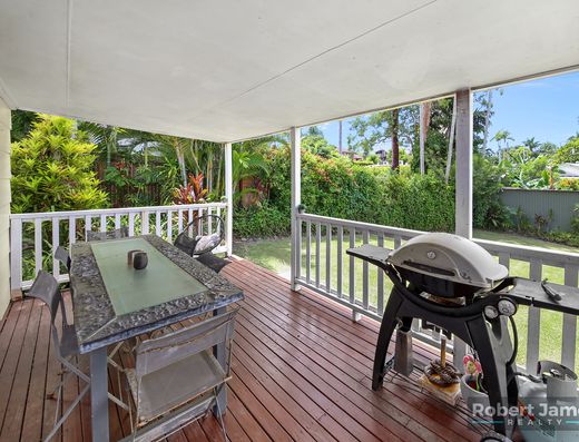 Tidy home in great location. image 5